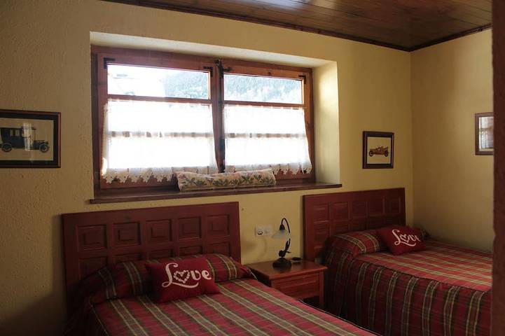 Location de vacances pour 14 personnes dans Arties - 3