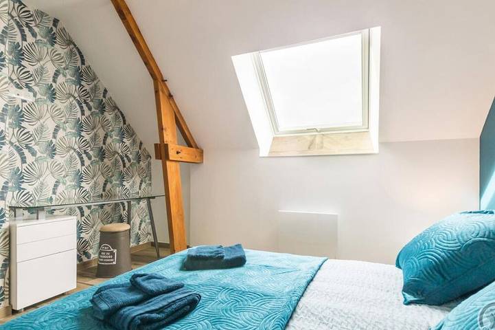 Gîte pour 8 personnes, avec terrasse ainsi que jacuzzi et jardin à Angoville-sur-Ay - 4