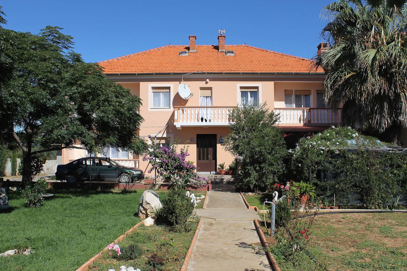 Ganze Wohnung, 3-Zimmer-Ferienwohnung mit Balkon Privlaka, Zadar A-5747-a in Privlaka, Zadar