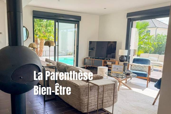Location de vacances pour 6 personnes, avec Terrasse ainsi que Jardin et Piscine dans Ingré