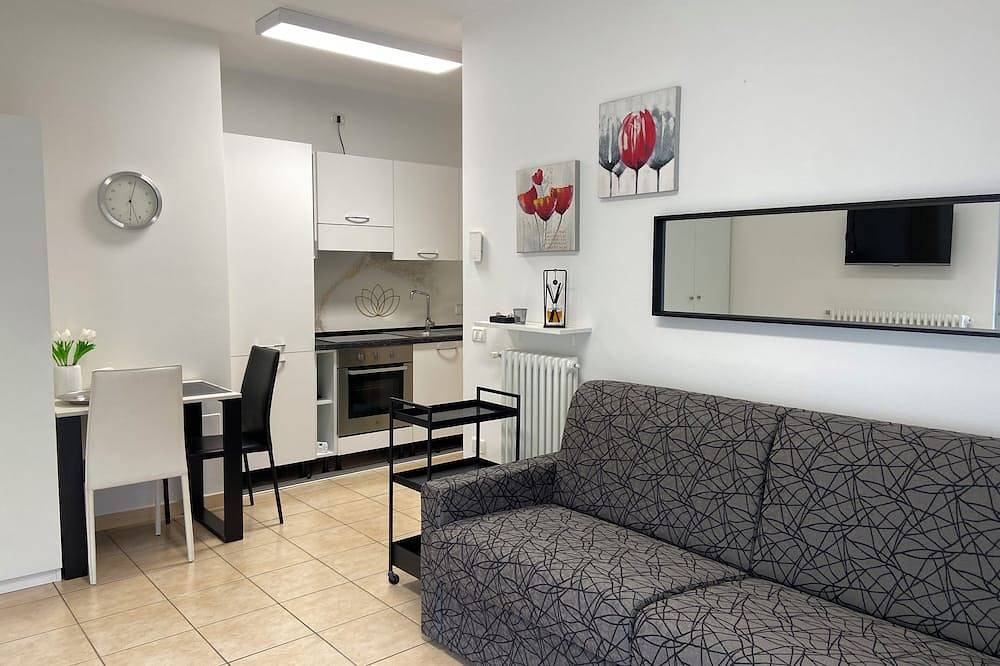 Appartamento intero, Un Nido In Valtellina con Bagno Privato e Giardinetto - Pulito e Luminoso! in Morbegno (Borgo), Morbegno