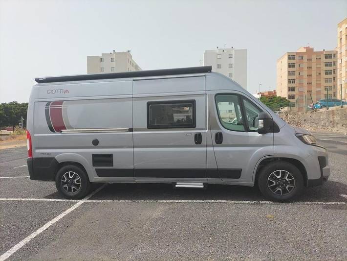 Camping para 4 personas, con jardín además de vistas y terraza en Tenerife