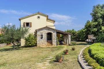 Villa for 6 People in Ližnjan, Southcoast Istria, Photo 1