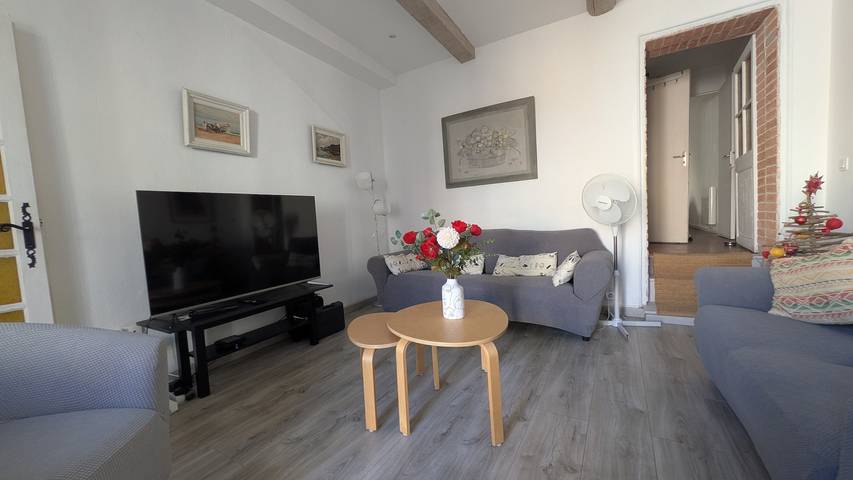 Entire apartment, Hinerava - Charmant appartement au cœur de Sète in Sete, Mediterranean Coast (France)