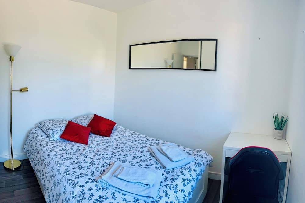Entire apartment, Apartment Mérignac center near Tram parking in Mérignac, Bordeaux region