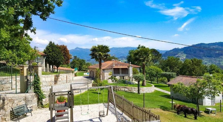 Casa de férias para 22 pessoas, com Varanda e Terraço e ainda Jardim and Piscina em Arcos de Valdevez (Região)