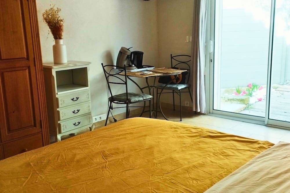 Entire apartment, Studio en Plein Cœur du Village in Beaumes-de-Venise, Vaucluse