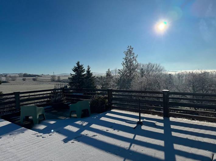 Gîte pour 2 personnes, avec jardin ainsi que terrasse et vue à Talizat - 3