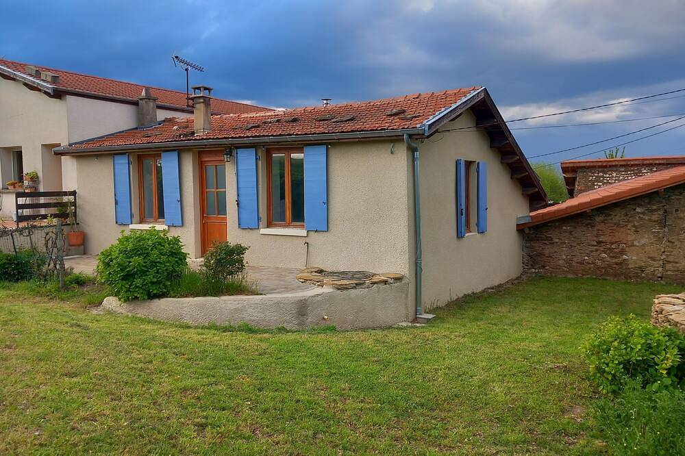Petite maison rénovée à la campagne (15 mn Vienne - 25 mn Lyon ou Saint-Etienne) in Givors, Lyon et ses environs