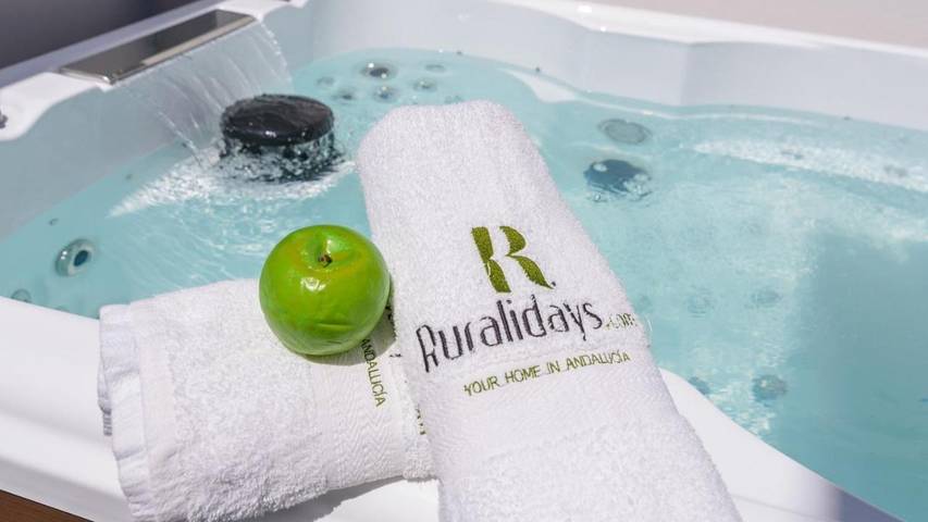 Casa rural para 8 personas, con terraza y jacuzzi en Torre del Mar