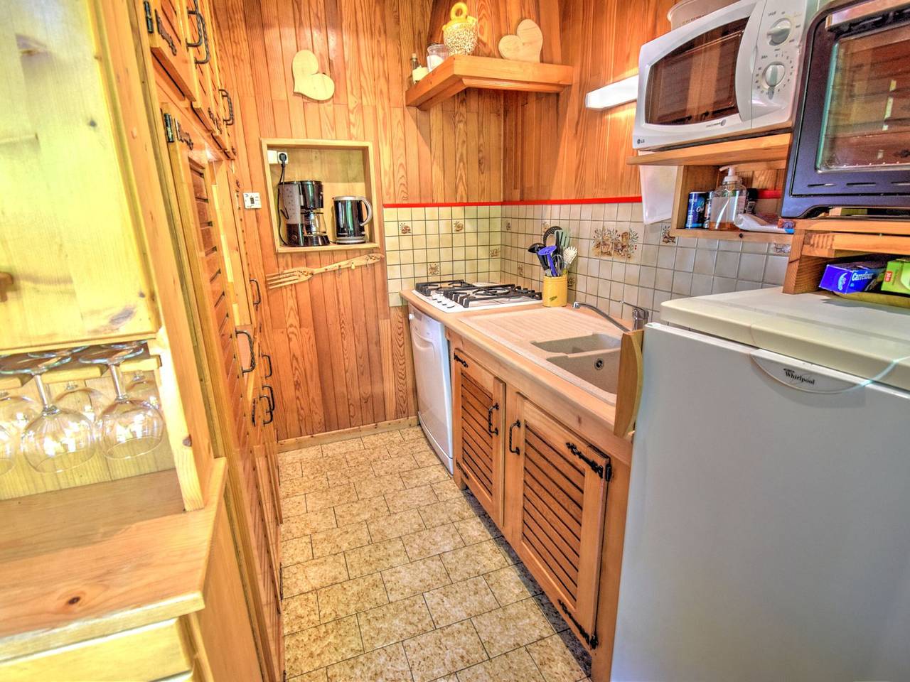 Detached chalet in Morzine, 200m from cable car, parking, for 10 people in Morzine, Les Portes du Soleil