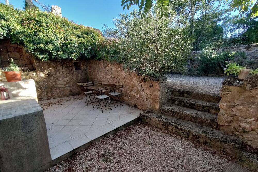 Le Repère de la Duchesse - Annexe de Château Médiéval en Plein Coeur de Provence in Sillans-la-Cascade, Brignoles region