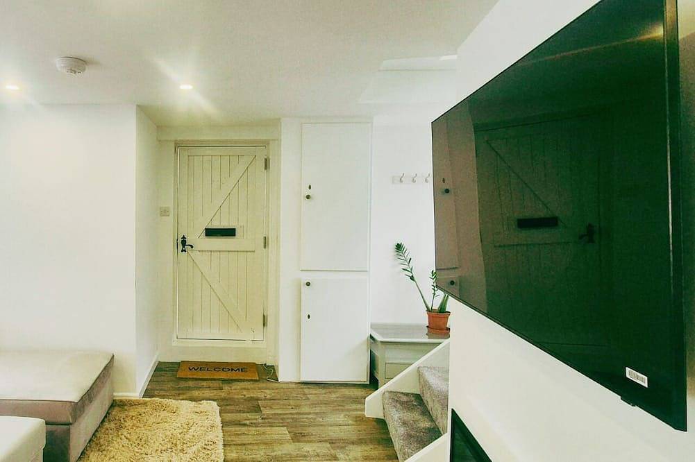 Appartement entier, Appartement-Prestige-Salle de bain privée-Vue sur Rue in Calverton, Nottinghamshire