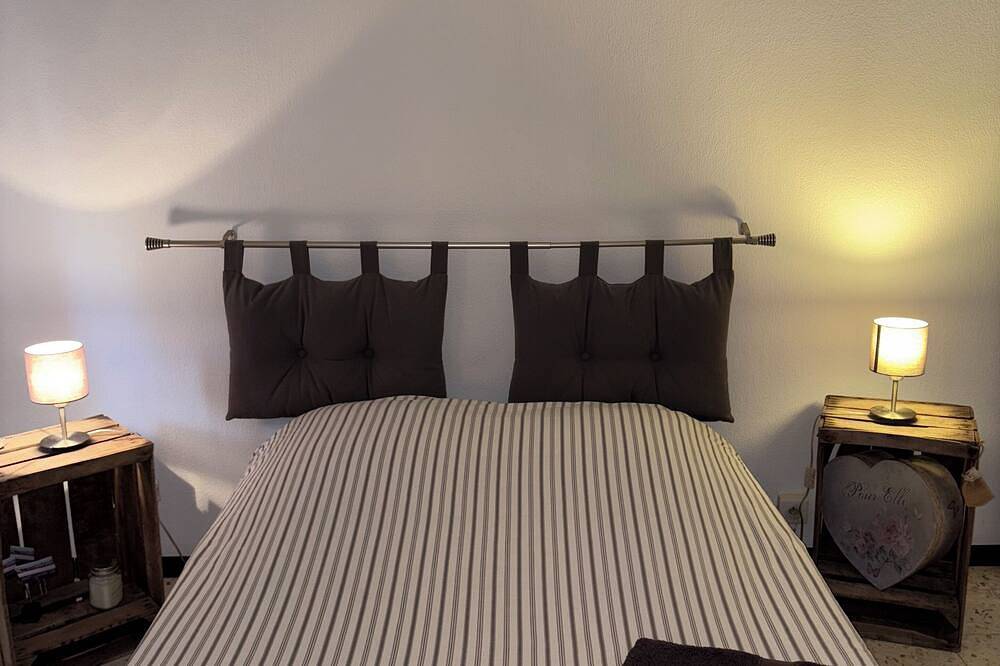 Unsere Villa Domeli befindet sich im Herzen der provenzalischen Landschaft. in Villelaure, Regionaler Naturpark Luberon