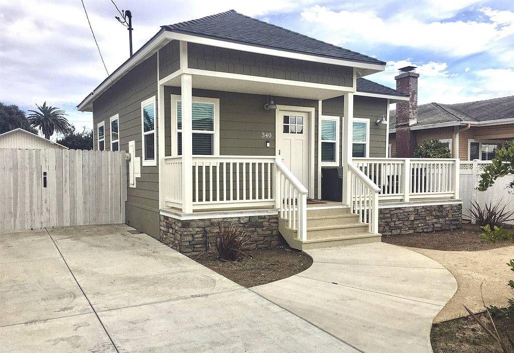 Gorgeous Remodeled Home 🏝 Near Ventura Beaches in Ventura, Ventura County