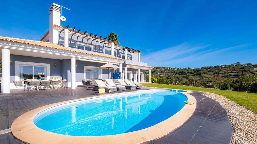 Villa für 10 Personen, mit Garten und Terrasse - 1