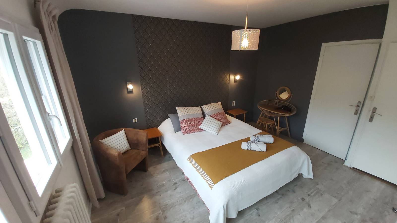 Villa des Fleurs chambre Jeanne 29 in La Bourboule, Parc naturel régional des Volcans d'Auvergne