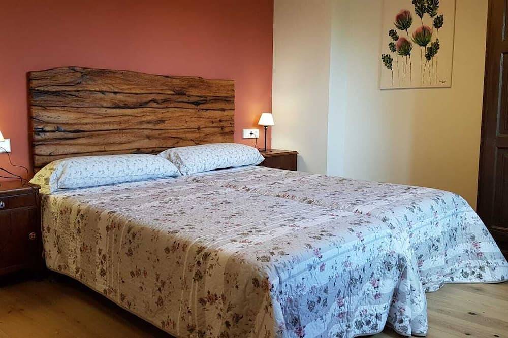 Casa rural del siglo Xii in Artázcoz, Olza