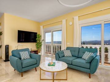 Holiday Rental for 8 People in Mijas Costa, Mijas, Photo 1