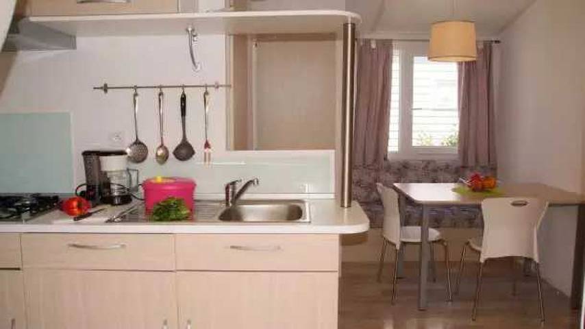 Camping pour 4 personnes, avec bassin pour enfant à Bormes-les-Mimosas - 4