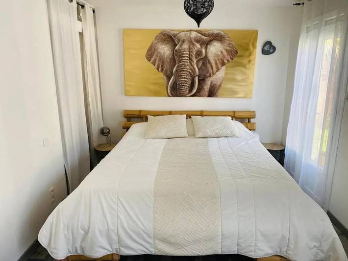 Location de vacances pour 6 personnes, avec terrasse ainsi que jardin et piscine à Saint-Paul-et-Valmalle - 4