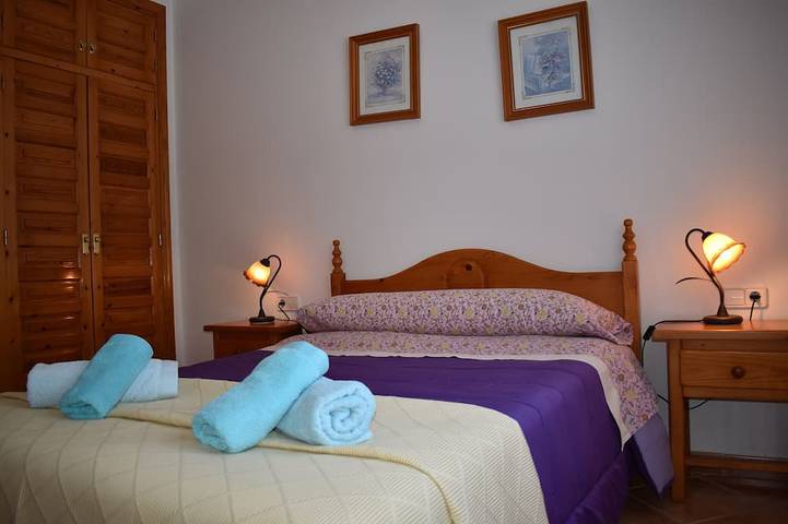 Villa La Frasca avec piscine privée pour 4 personnes et belle vue mer in Sayalonga, Cordillera Penibética