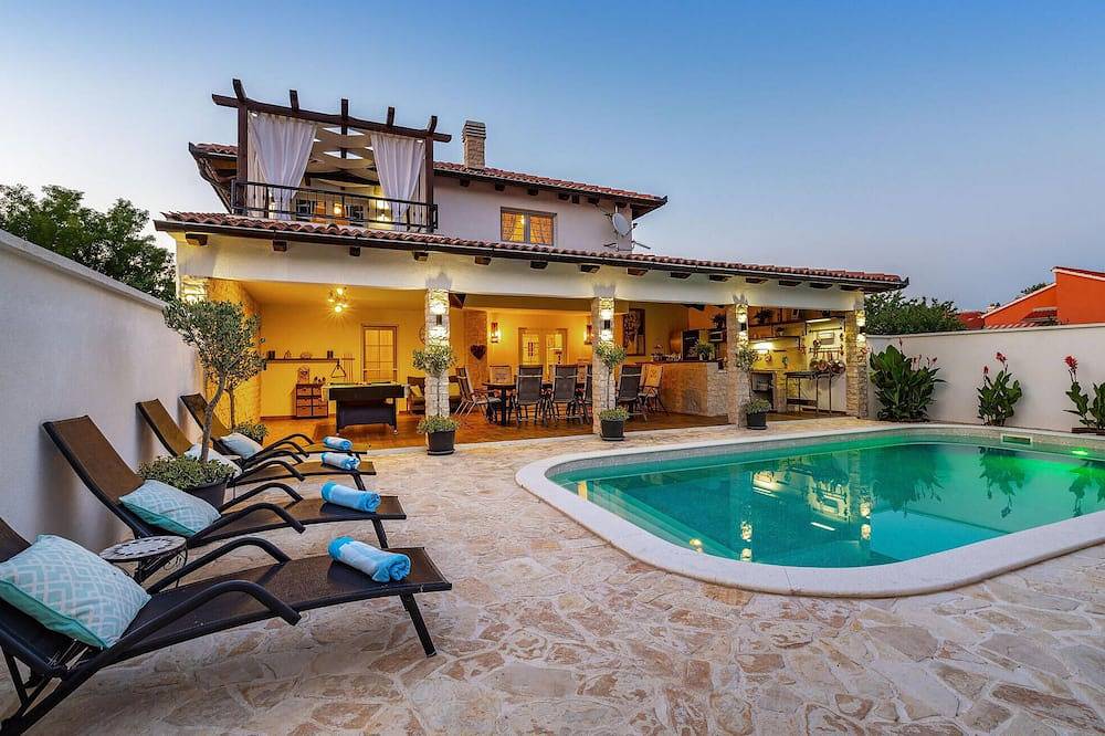 Casa vacanza a Zara a partire da 369€ a notte