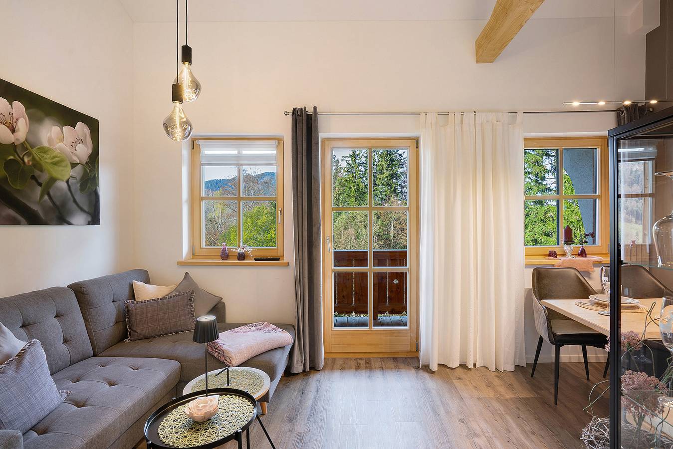 Ganze Wohnung, Ferienwohnung Hochfelln" mit Bergblick, Gemeinschaftsterrasse und Wlan in Ruhpolding, Bayerische Alpen