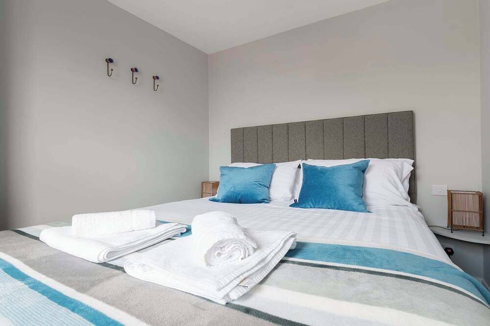 Stunning Beach House - On the Beach - Pets Ok in Caister-on-Sea, Great Yarmouth