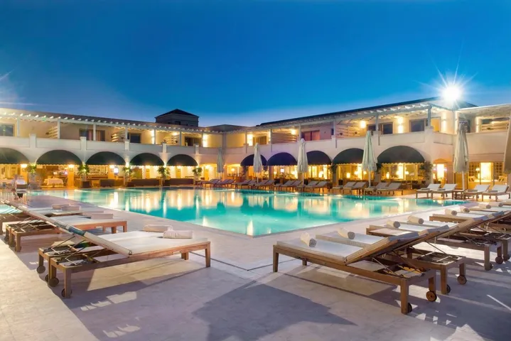 Hotel para 2 personas, con jardín y piscina para niños además de sauna y piscina - 1
