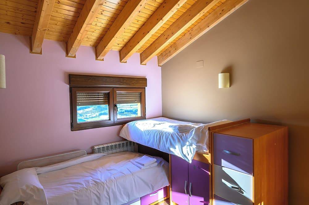 La Portilla de Gredos. Casa Rural en Pleno Corazón de la Sierra de Gredos in Hoyos del Espino, Ávila Region