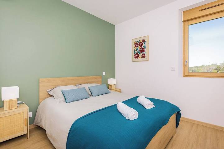 Location de vacances pour 8 personnes, avec jardin et terrasse à Montgesty - 2