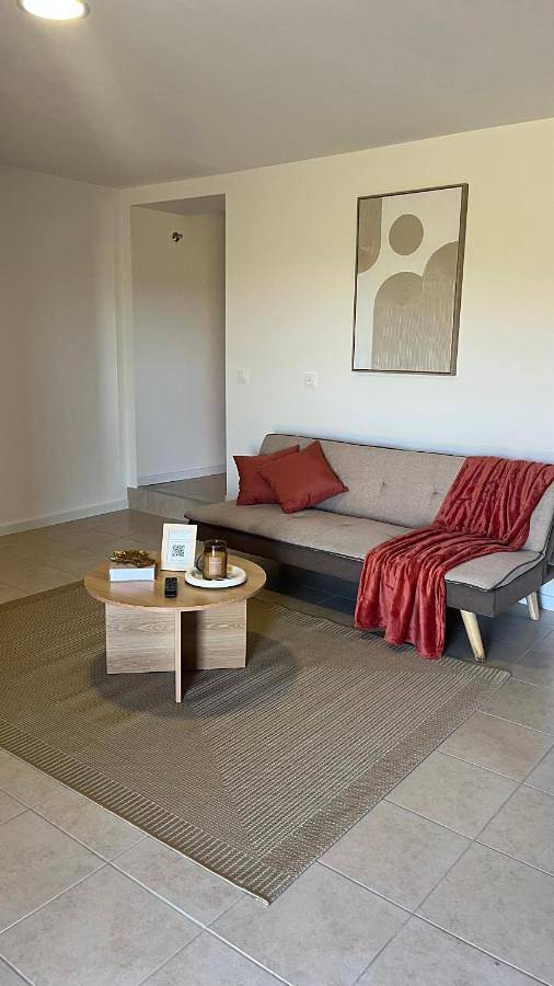 Appartement entier, Cosy Appartement avec Parking in Feugarolles, Région de Nérac