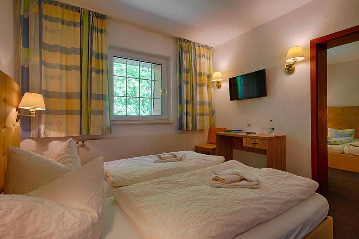 Hotel für 3 Personen, mit Terrasse und Garten in Storkow - 3