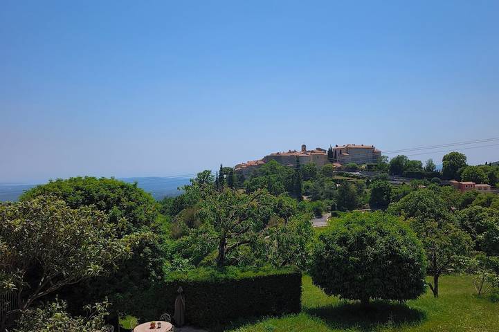 Gîte pour 8 personnes, avec Jardin et Piscine à Gourdon (Provence-Alpes-Côte d'Azur)