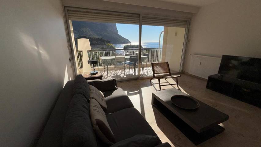 Gîte pour 4 personnes, avec balcon ainsi que piscine et vue dans Plage De L Anse De L Arene - 2