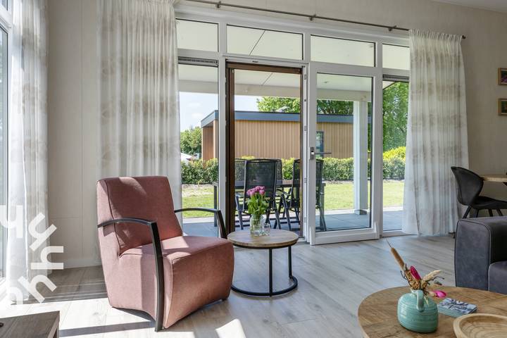 Charmantes 4-Personen chalet in Sint Jansklooster, inmitten von Weerribben-Wieden in Sint Jansklooster, Nationalpark Weerribben-Wieden