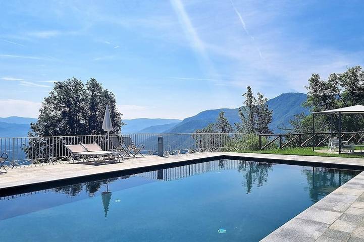 Ferienhaus für 19 Personen, mit Garten und Terrasse