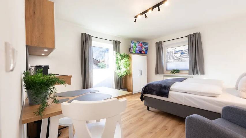 Ferienwohnung für 2 Personen, mit Balkon in Farchant