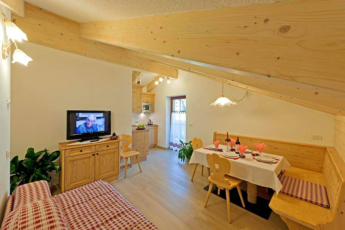 Cesa Melester in Campitello di Fassa, Dolomiti Superski
