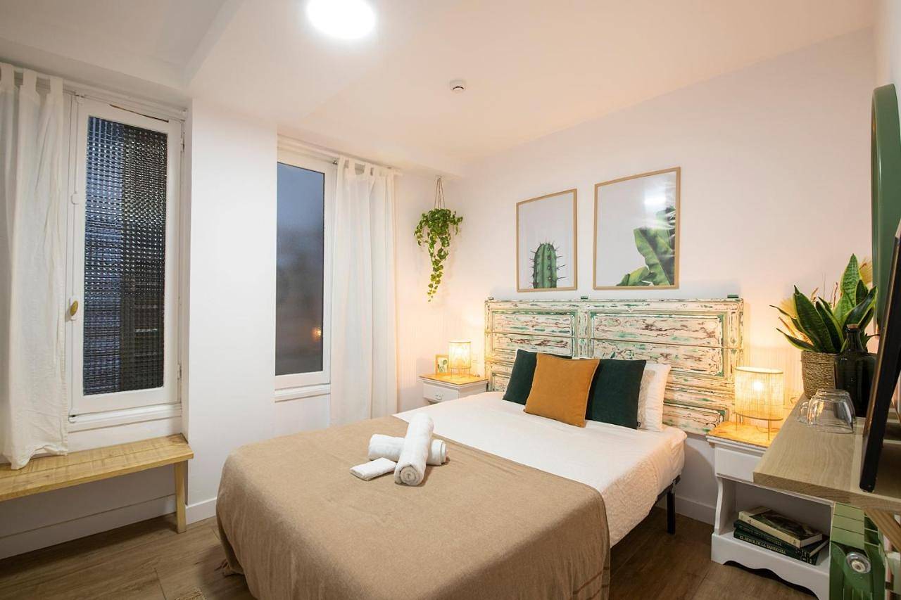 Off Beat Guesthouse - Self-check-in in Playa de la Concha, San Sebastián