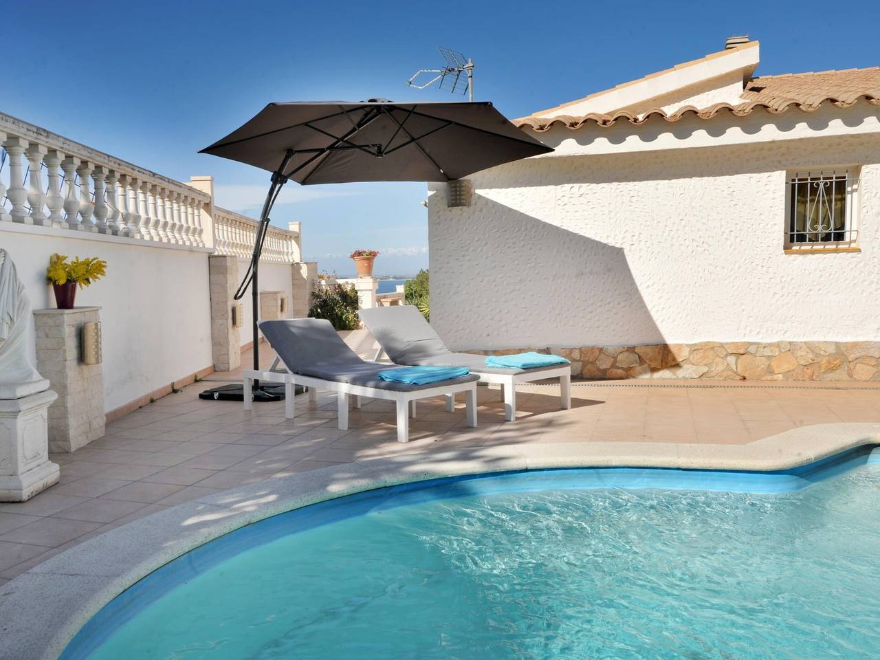 Haus mit Meerblick in Montgo. Hutg-060789 in Punta Montgo, l'Escala