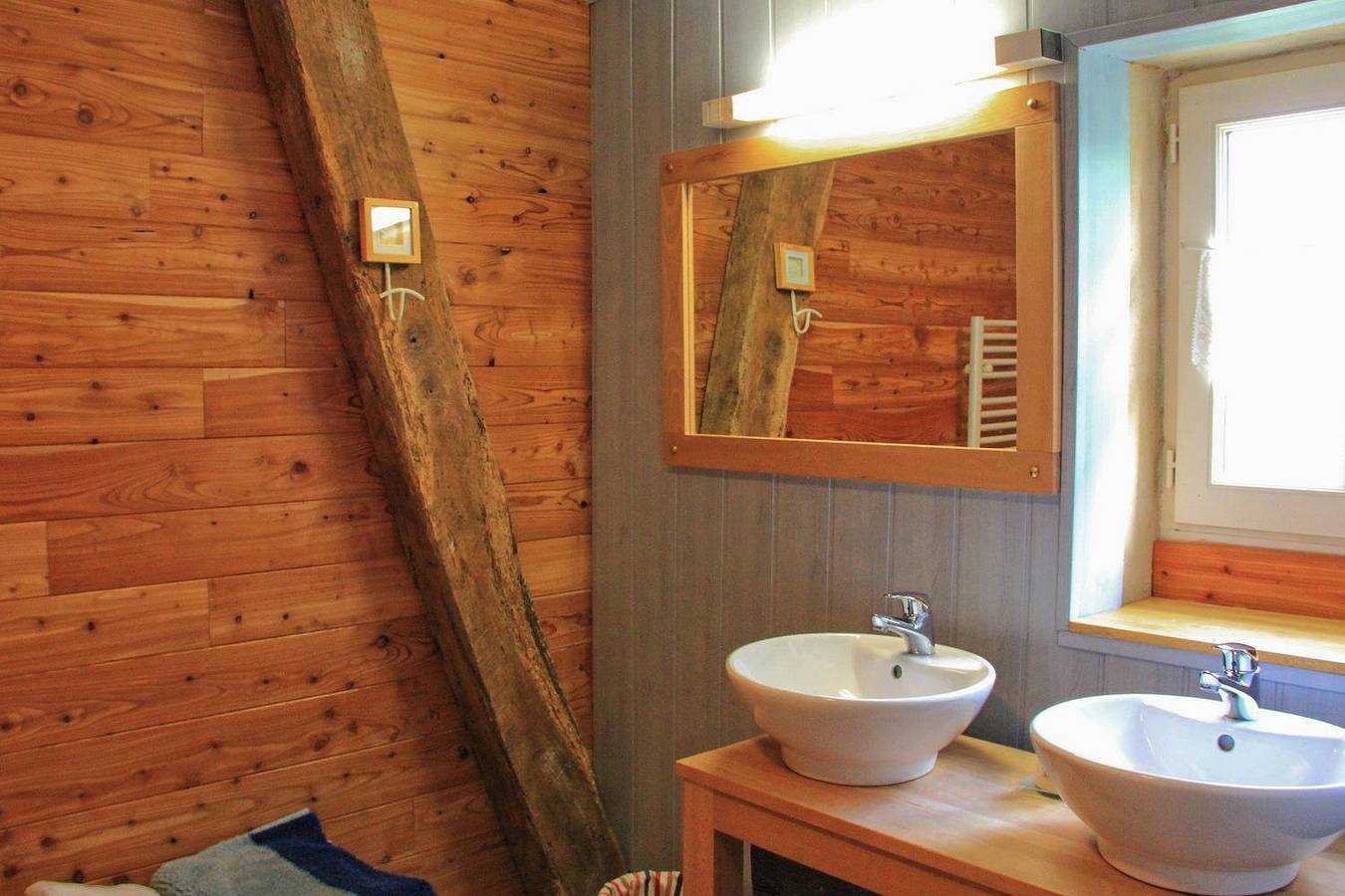 Les Chambres de l'Abeille - Chambre Lison in Linard, Région de Guéret