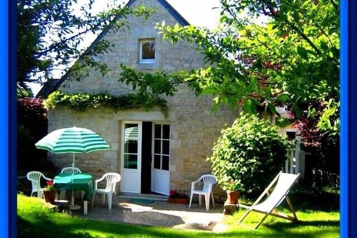 Gîte pour 6 personnes, avec terrasse et jardin
