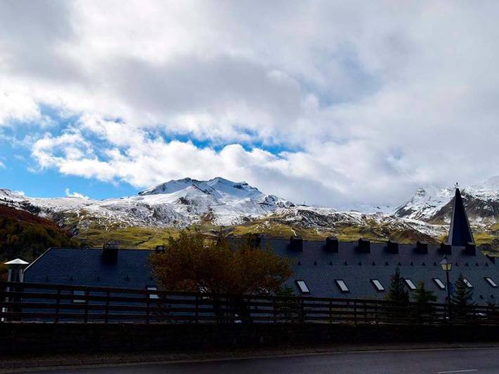 Gîte pour 8 personnes, avec vue et piscine dans Formigal - 4