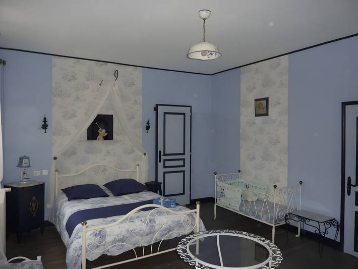 Chambre d’hôte pour 6 personnes, avec jardin à La Chapelle-Gaugain