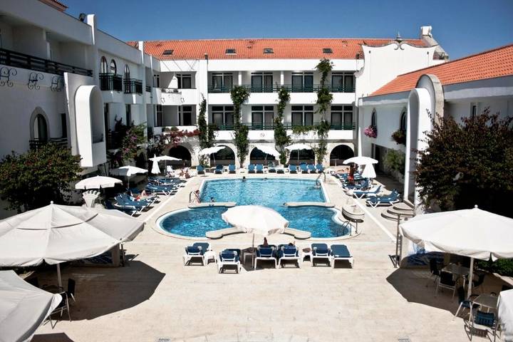 Hôtel pour 2 personnes, avec piscine ainsi que jardin et vue à Esposende - 3