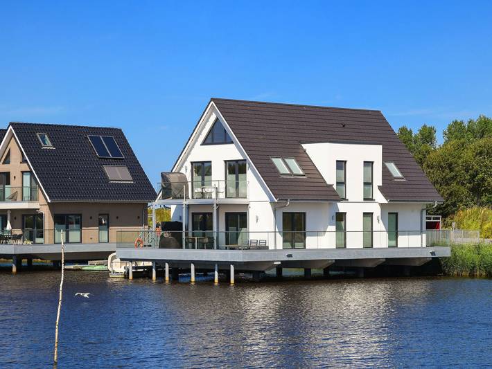 Ferienwohnung für 5 Personen, mit Seeblick und Terrasse sowie Ausblick in Ostfriesland - 3