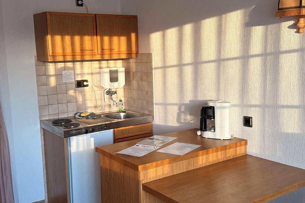 Ganze Wohnung, In & Out Boardinghaus Komfort-Zimmer in Zweifall, Stolberg