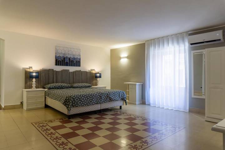 BnB für 4 Personen, mit Balkon in Catania